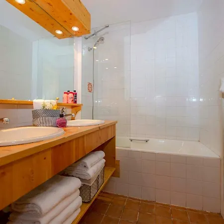 Madame Vacances Résidence Alpina Appart hôtel 4*